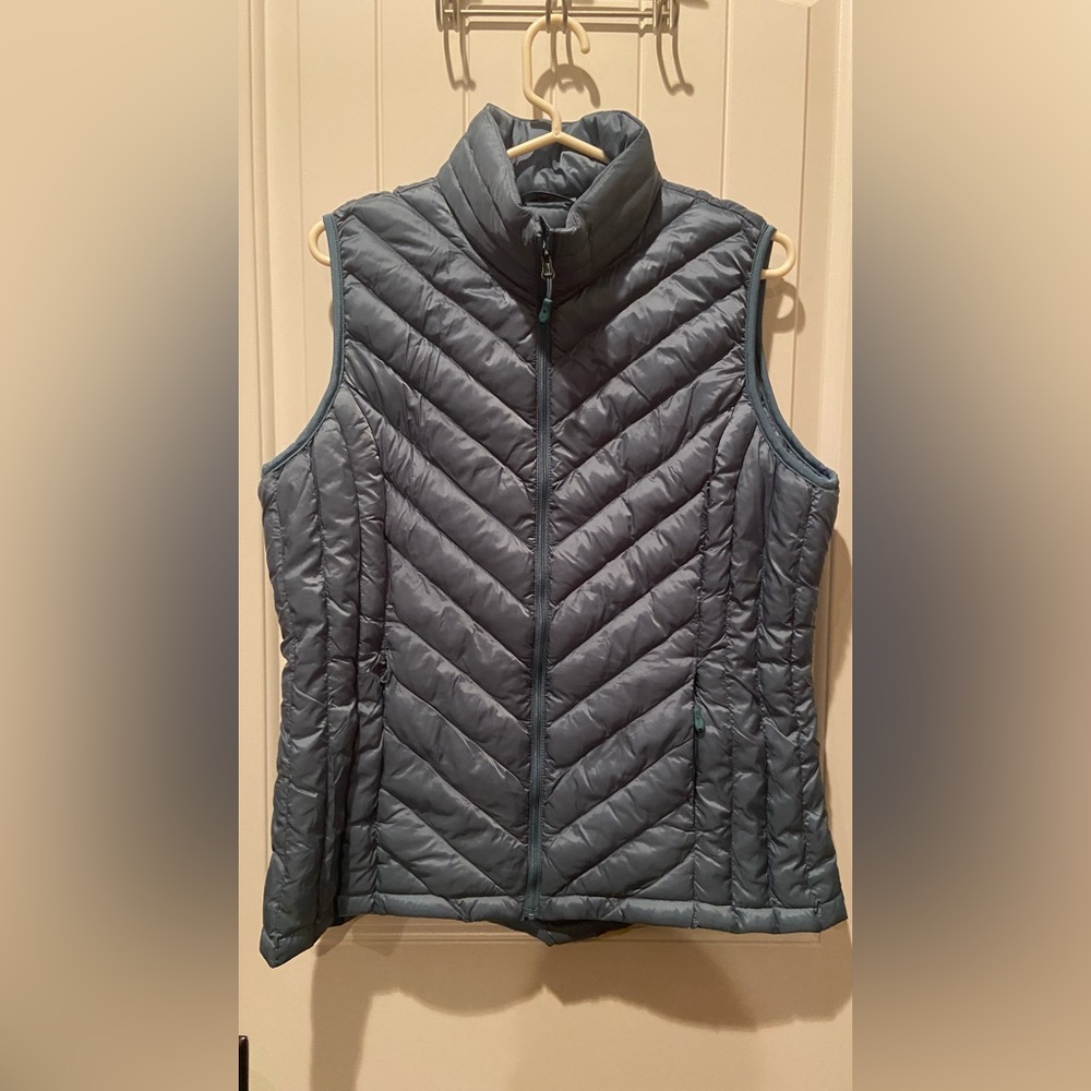 Light  green vest